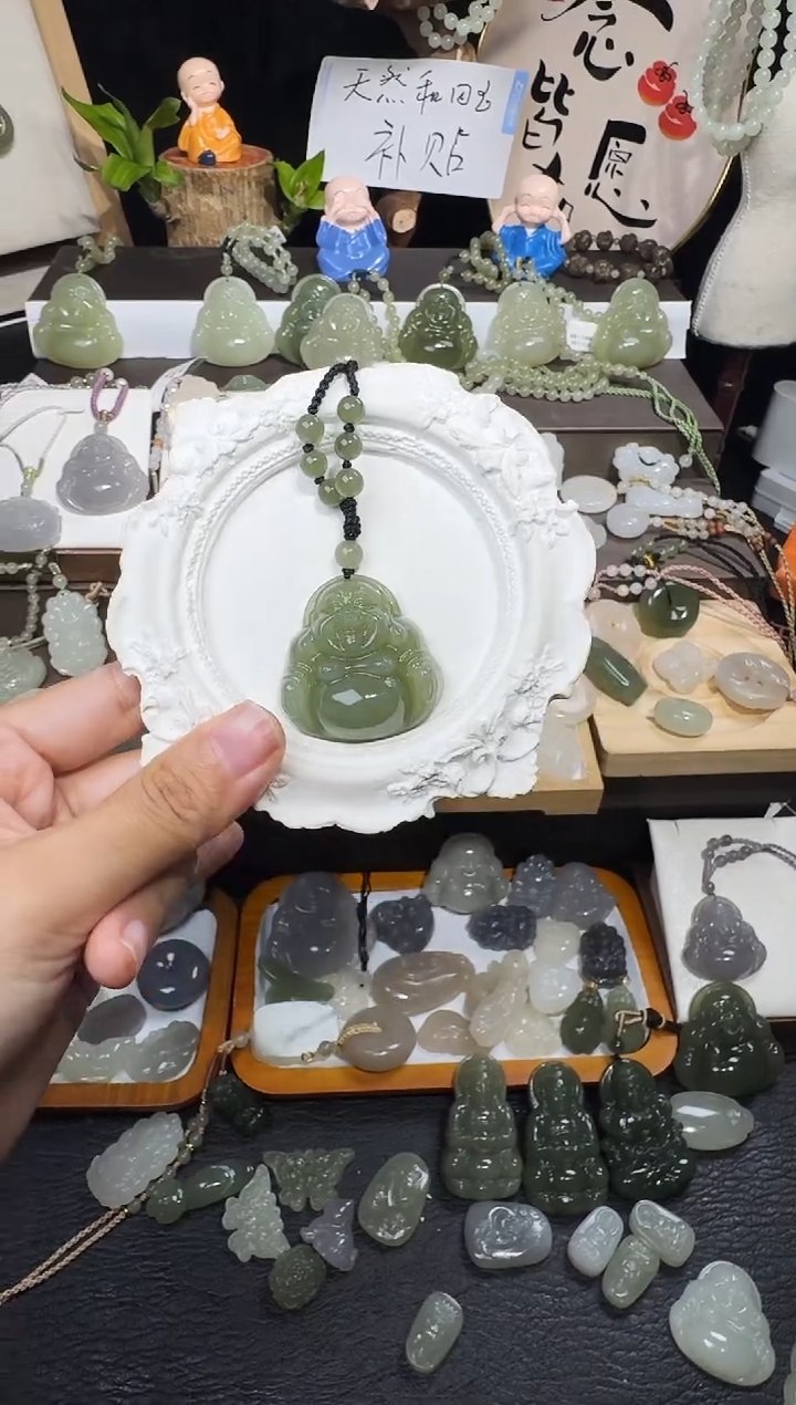 颈饰未镶嵌和田玉芳****姐35高冰佛公