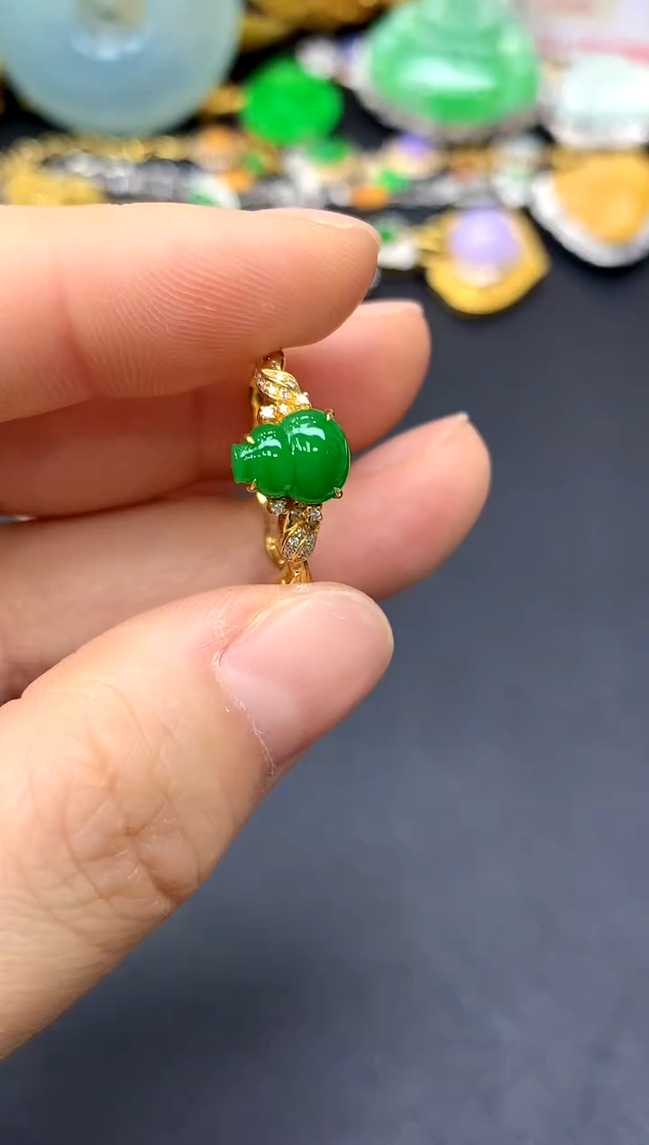 18K金镶嵌戒指翡翠220-中国好珍宝