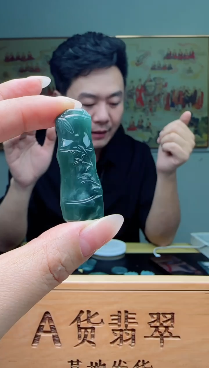 【闪购商品】翡翠颈饰未镶嵌11111111