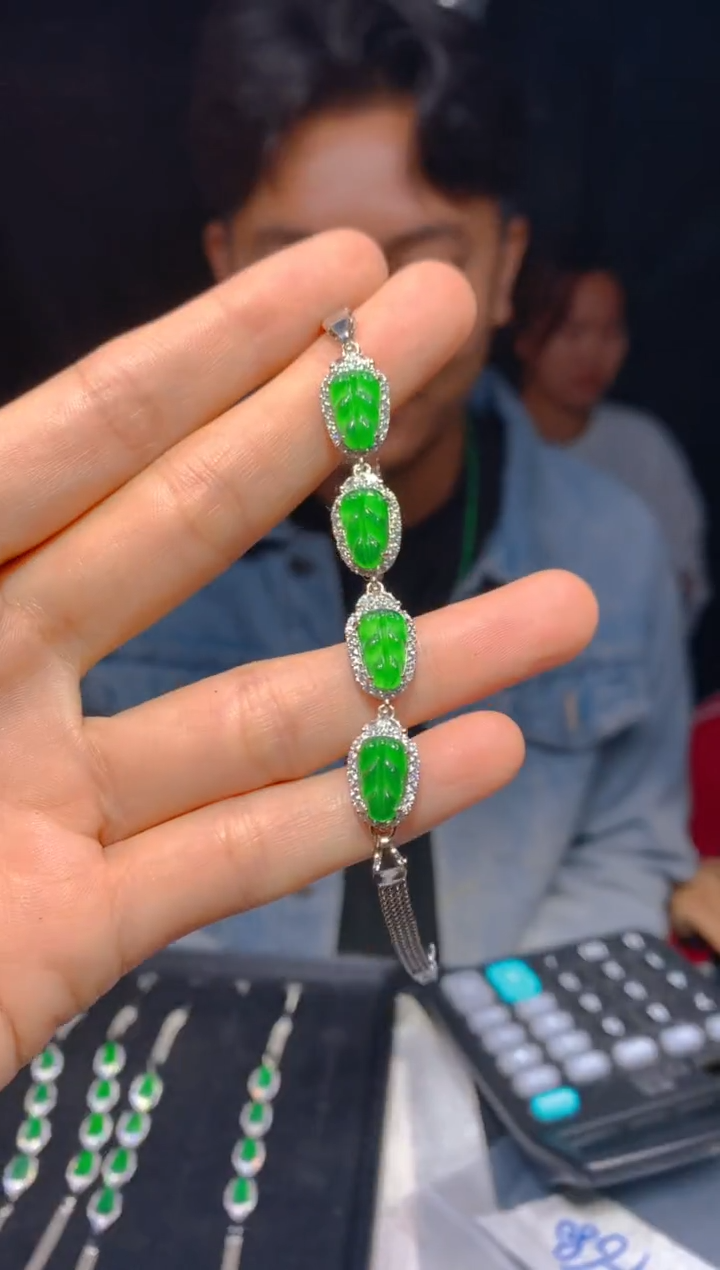 【闪购商品】定制翡翠未镶嵌106多样性发货（发其一）