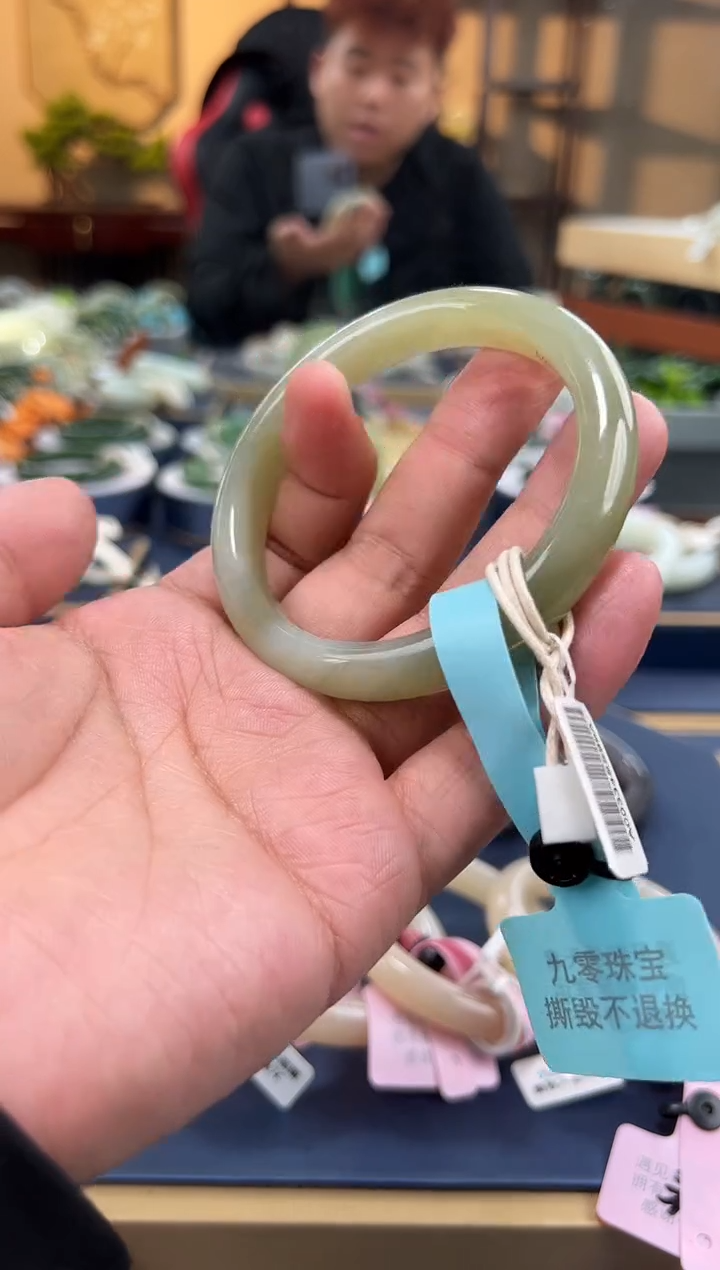 【闪购商品】和田玉未镶嵌手镯A0033-54