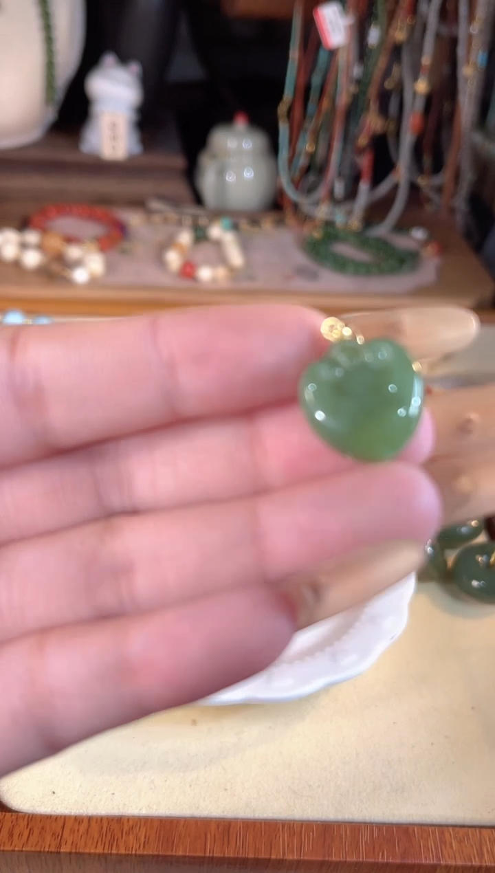 【闪购商品】和田玉吊坠(不含链)银S925镶嵌多样性发货其一