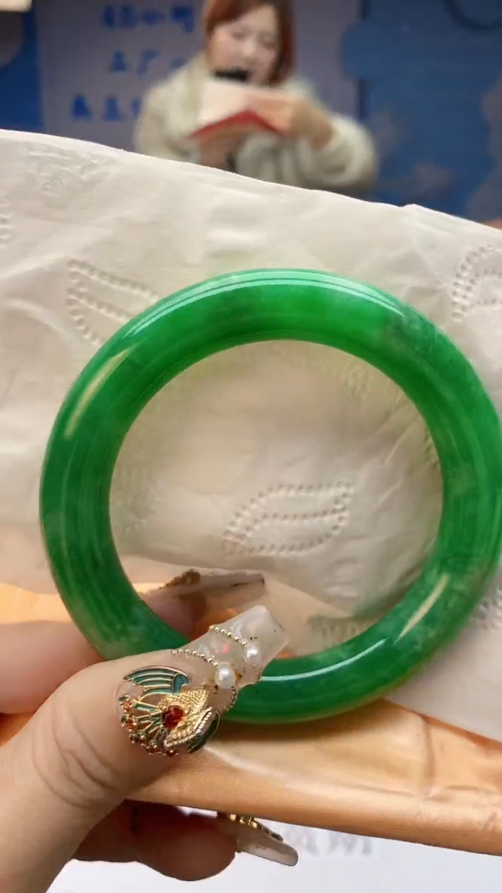 【闪购商品】翡翠手镯未镶嵌0380804771