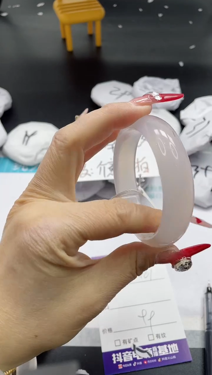 【闪购商品】石英质玉手镯未镶嵌461