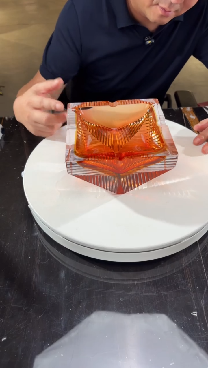 摆件落日橙红阶梯烟灰缸