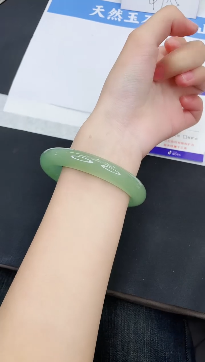 【闪购商品】石英质玉手镯未镶嵌D232-64+