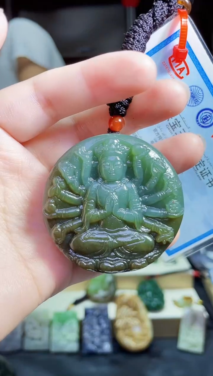 和田玉未镶嵌颈饰1