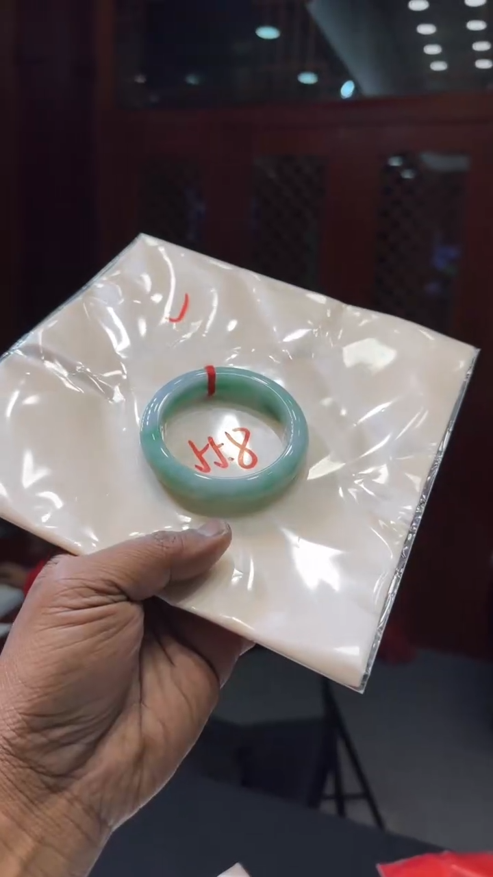【闪购商品】翡翠手镯未镶嵌手镯