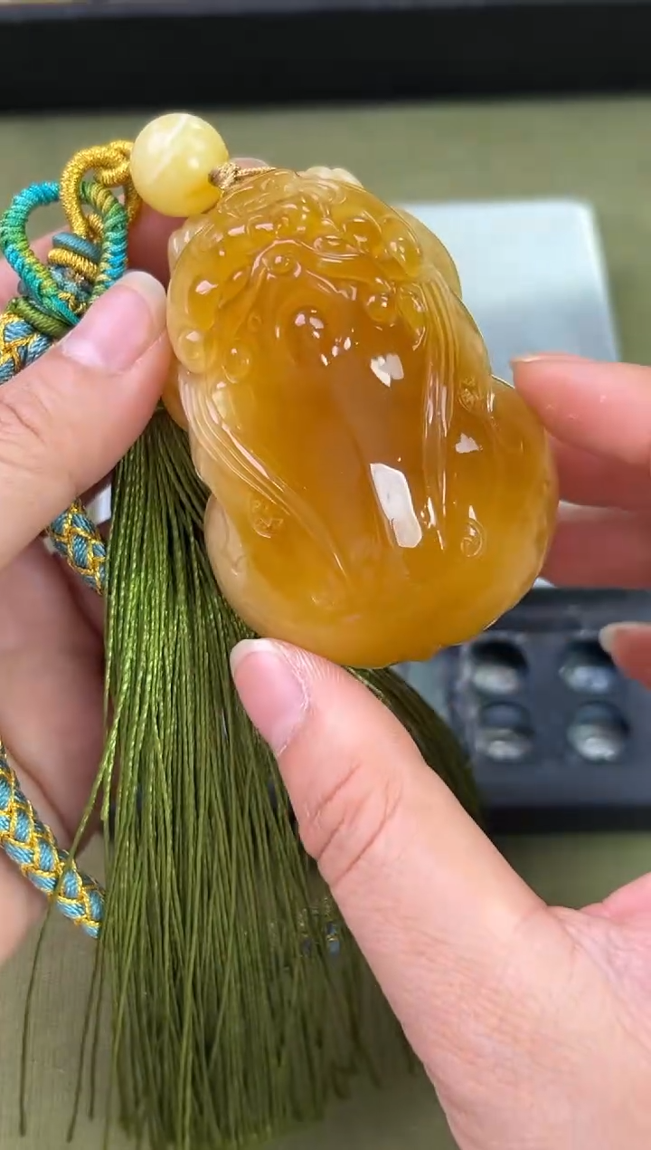 裸石琥珀未镶嵌琥珀蜜蜡吊坠