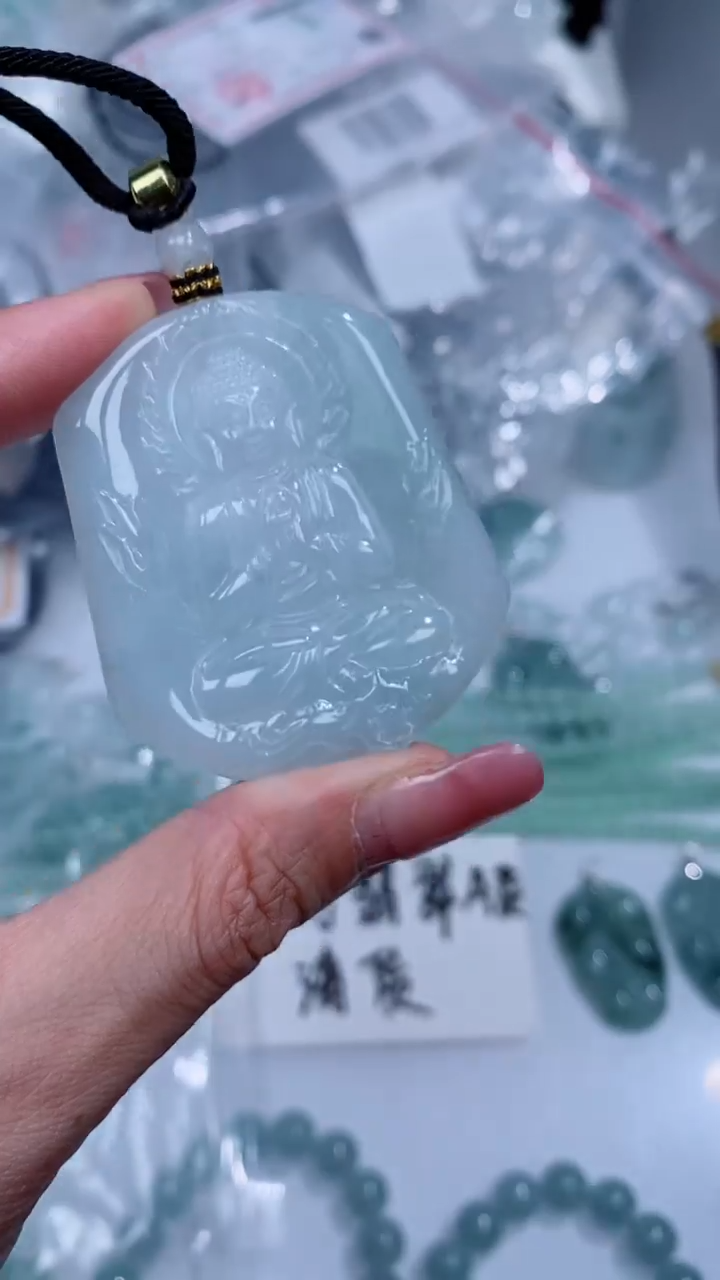 翡翠未镶嵌颈饰吊坠