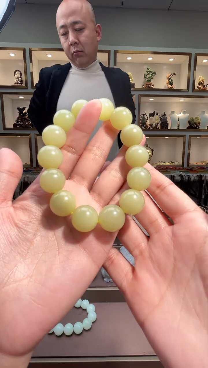 颈饰未镶嵌和田玉苏