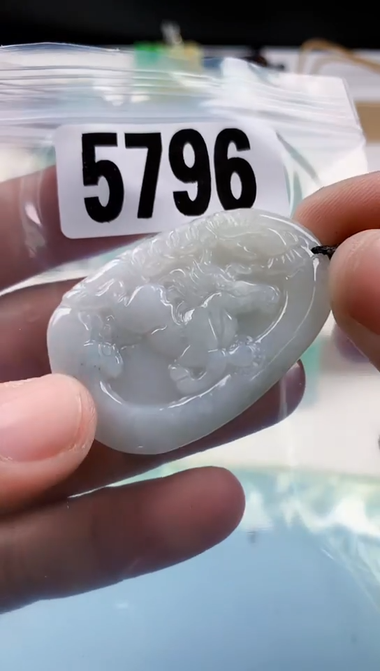 【闪购商品】翡翠挂件未镶嵌天然翡翠吊坠挂件