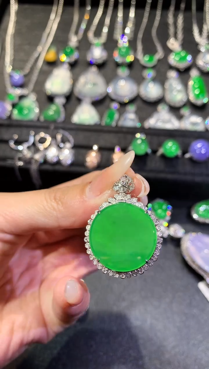 【闪购商品】翡翠吊坠(不含链)18K金镶嵌60-圆牌