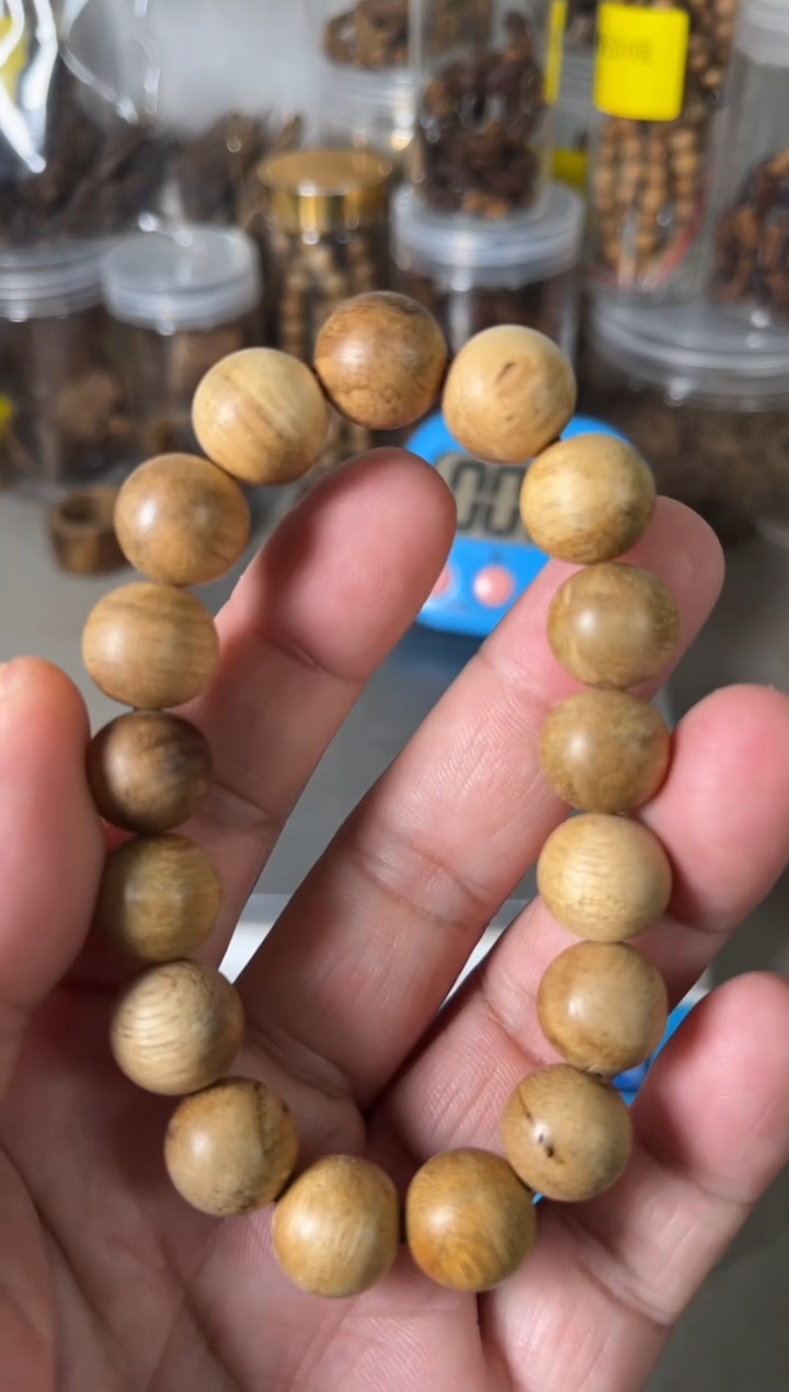 【闪购商品】沉香手串  柬埔寨8（克）+手串    