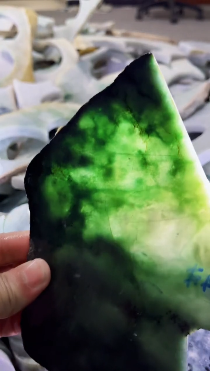 【闪购商品】翡翠挂件未镶嵌A货康壹390