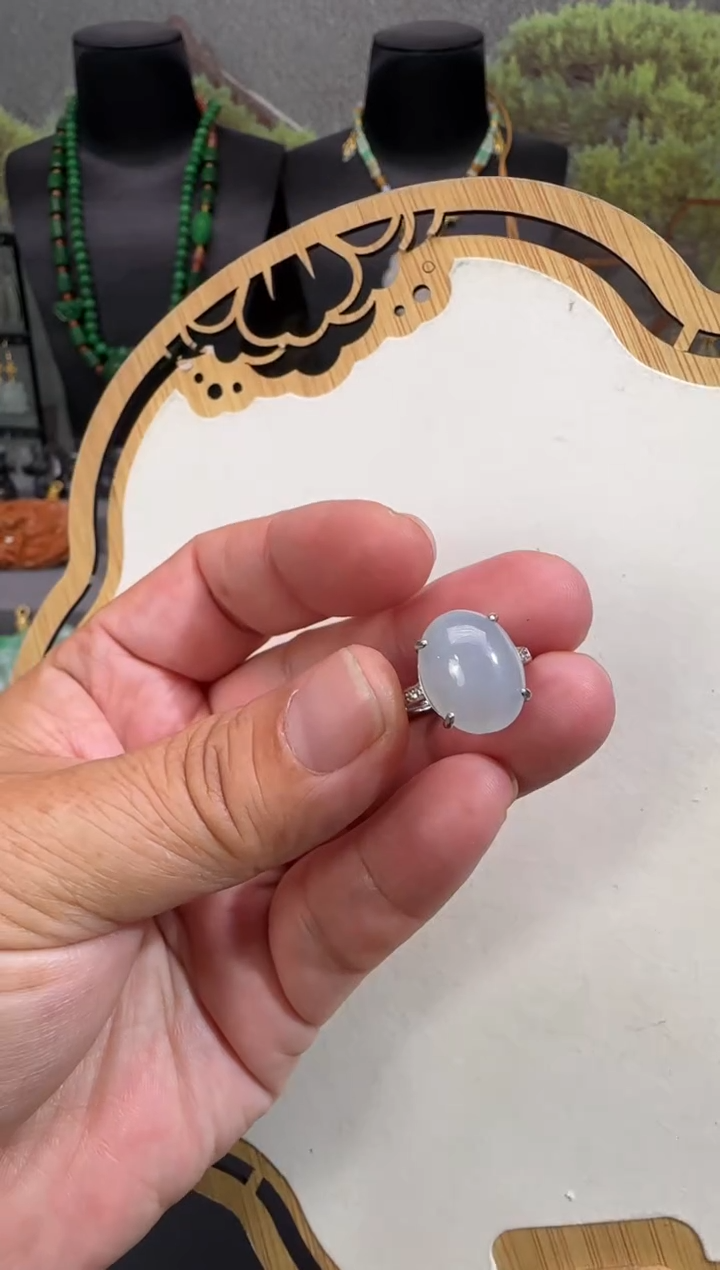 【闪购商品】翡翠颈饰未镶嵌牌子