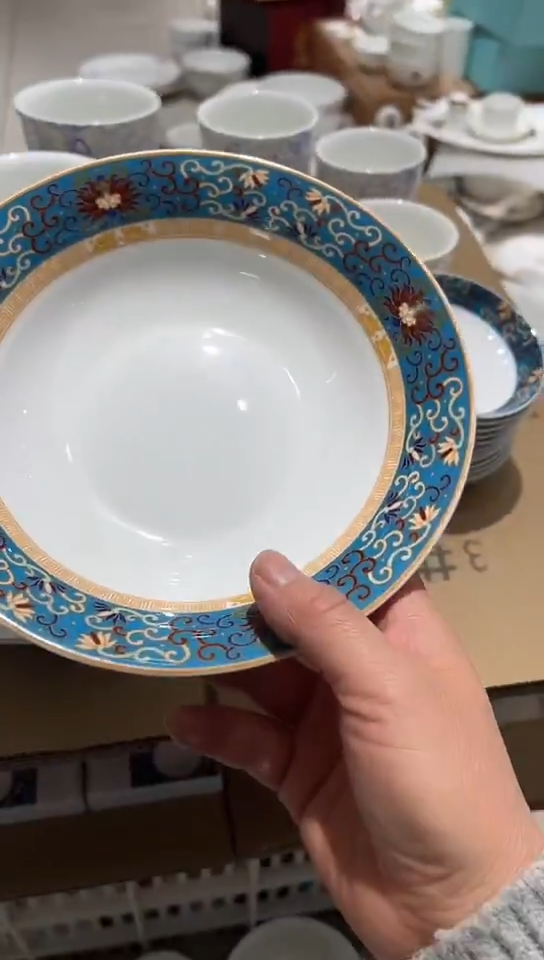 瓷缠枝恋7.5英寸汤1个