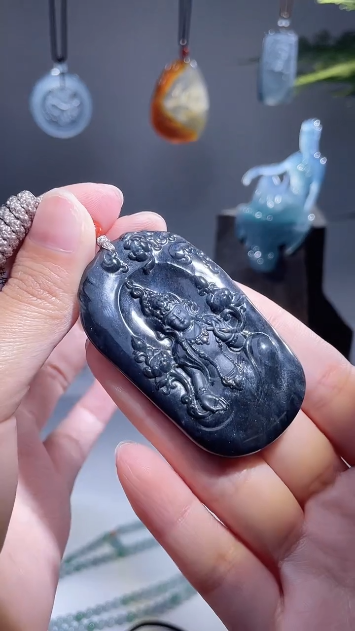 颈饰未镶嵌翡翠度母