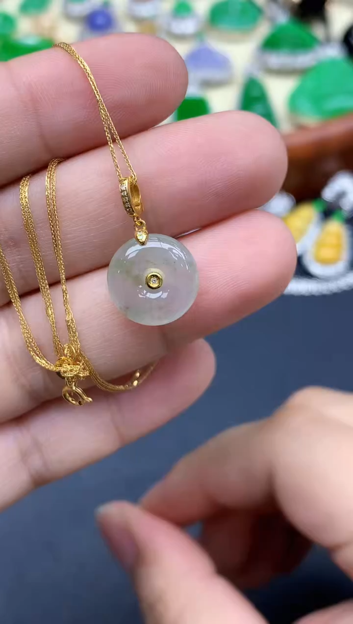 颈饰18K金镶嵌翡翠94-中国好珍宝