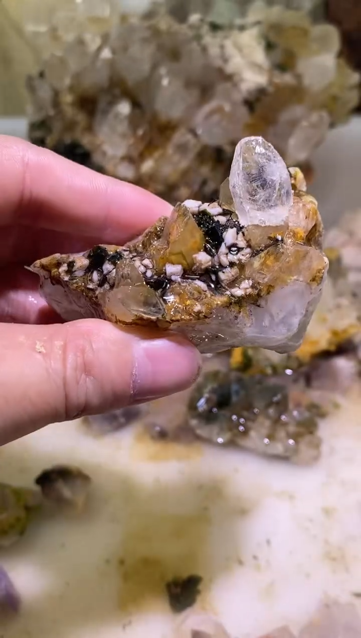 未镶嵌珠宝半成品水晶94号102g四川美姑超七花园水晶