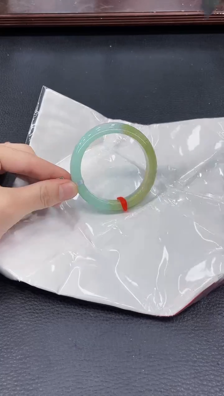 【闪购商品】翡翠手镯未镶嵌手镯