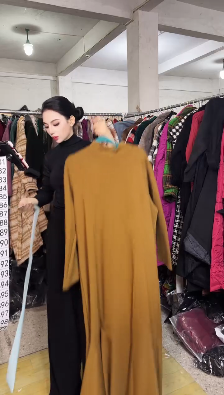 870闪购外套外披马甲打底裤子