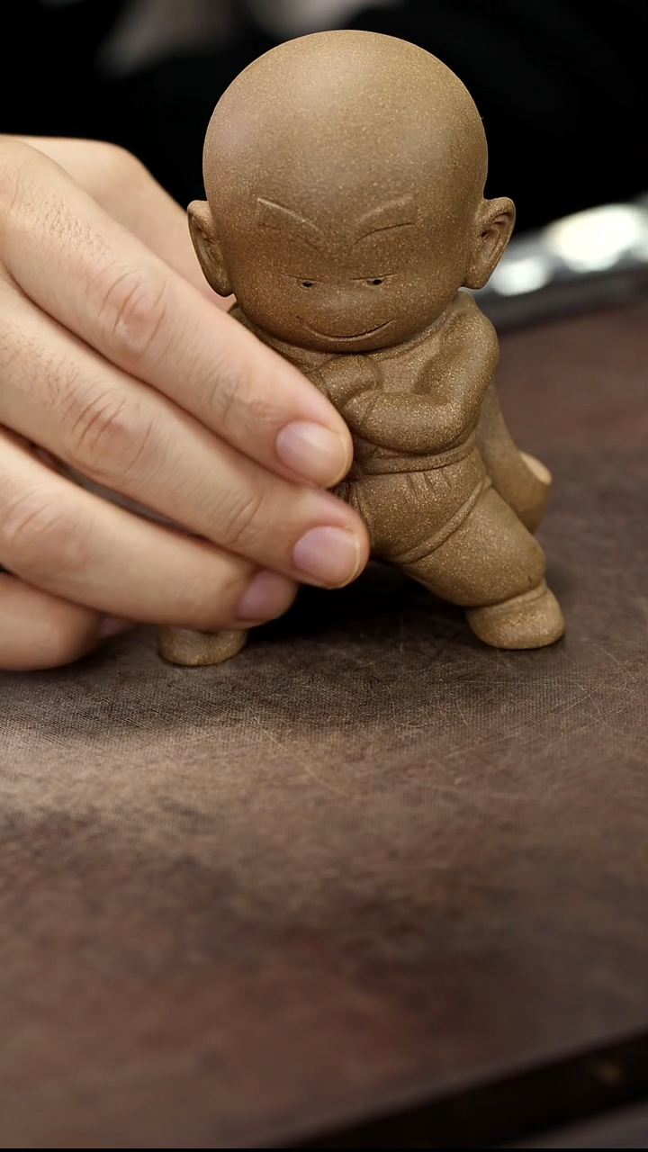 披风小子雕塑茶宠