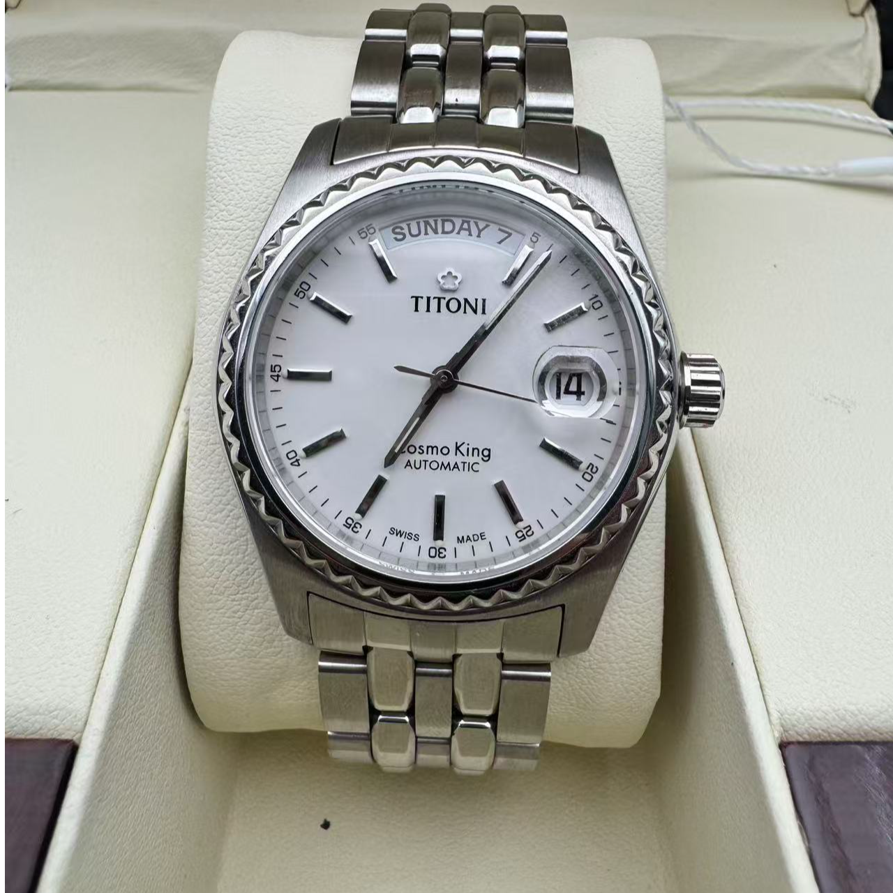 95新 Titoni/梅花 梅花/宇宙系列/表径39mm/