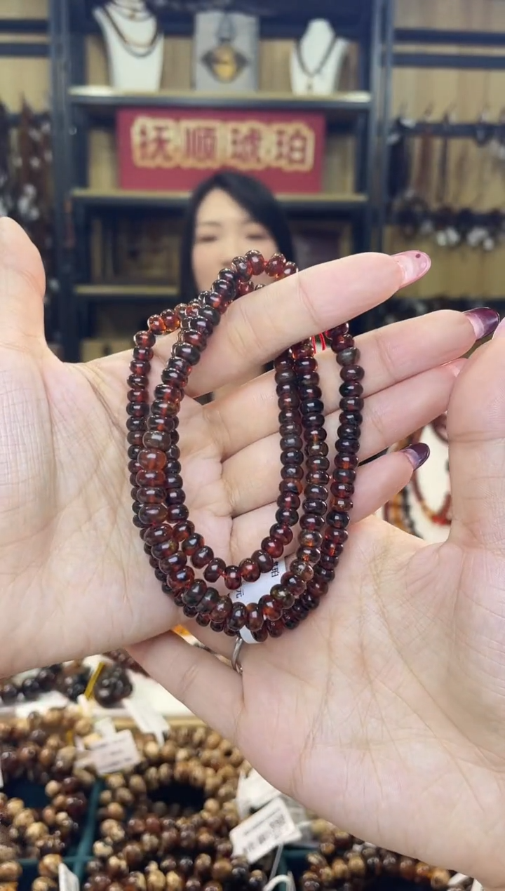 【闪购商品】琥珀裸石未镶嵌6+血珀108