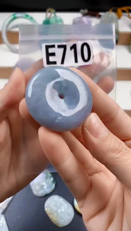 颈饰未镶嵌翡翠天然翡翠吊坠挂件