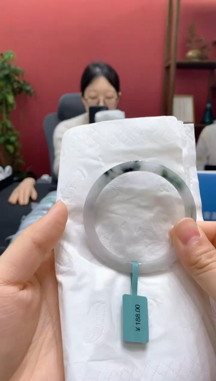 翡翠手镯未镶嵌00008391