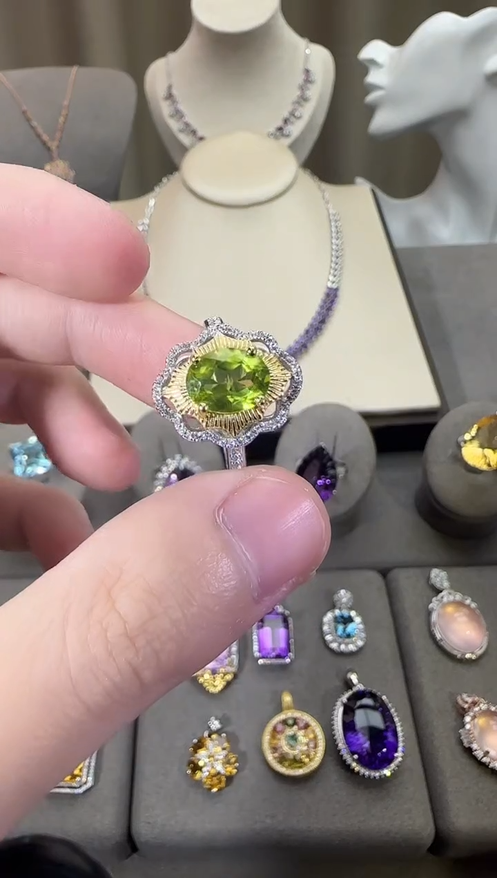 银S925镶嵌戒指橄榄石9*7mm戒指设计款