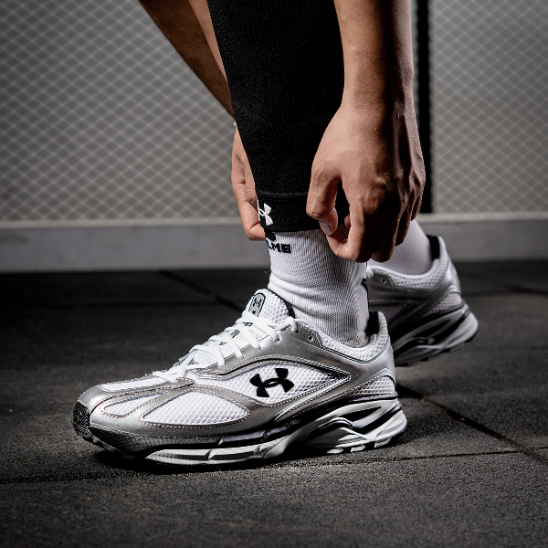 【跑者美学】安德玛男鞋女鞋休闲鞋秋季新款舒适运动鞋健身跑步鞋子