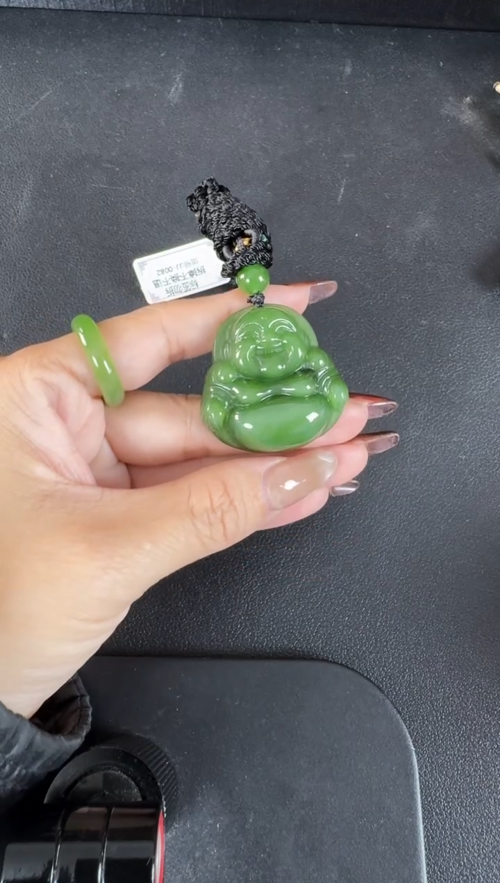 颈饰未镶嵌和田玉（碧玉）约35MM