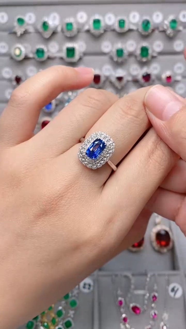 【闪购商品】蓝宝石18K金戒指18K金镶嵌.