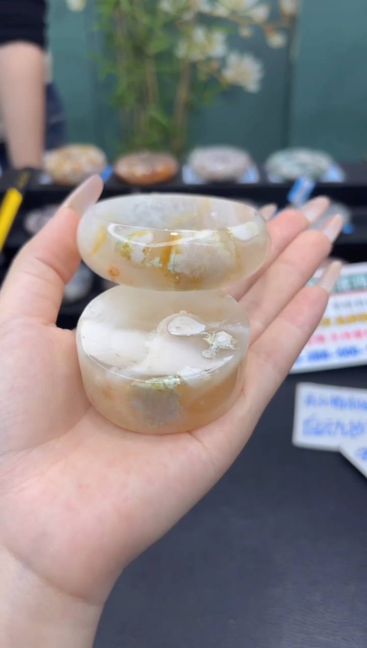 石英质玉未镶嵌手镯A1161(54圈赠送镯心)