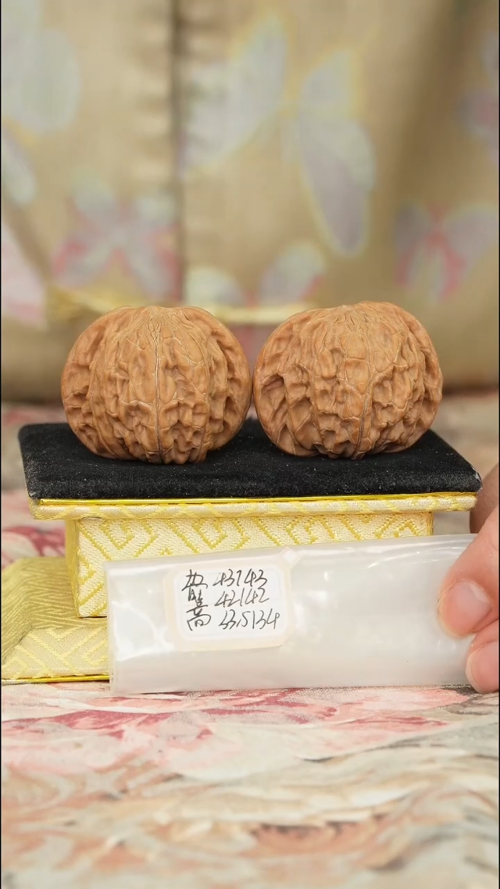 【闪购商品】文玩核桃把件磨盘