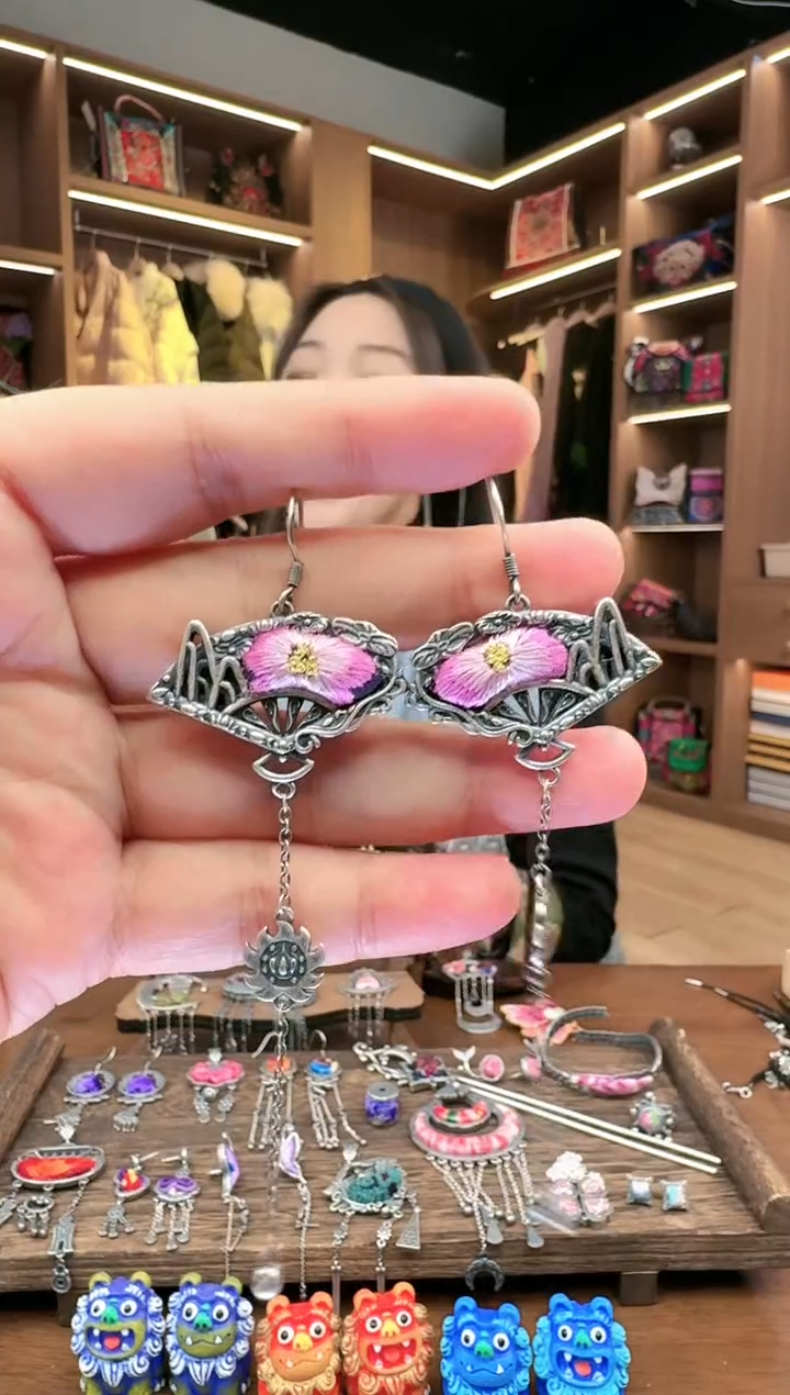 【闪购商品】织绣75黔东南苗族刺绣