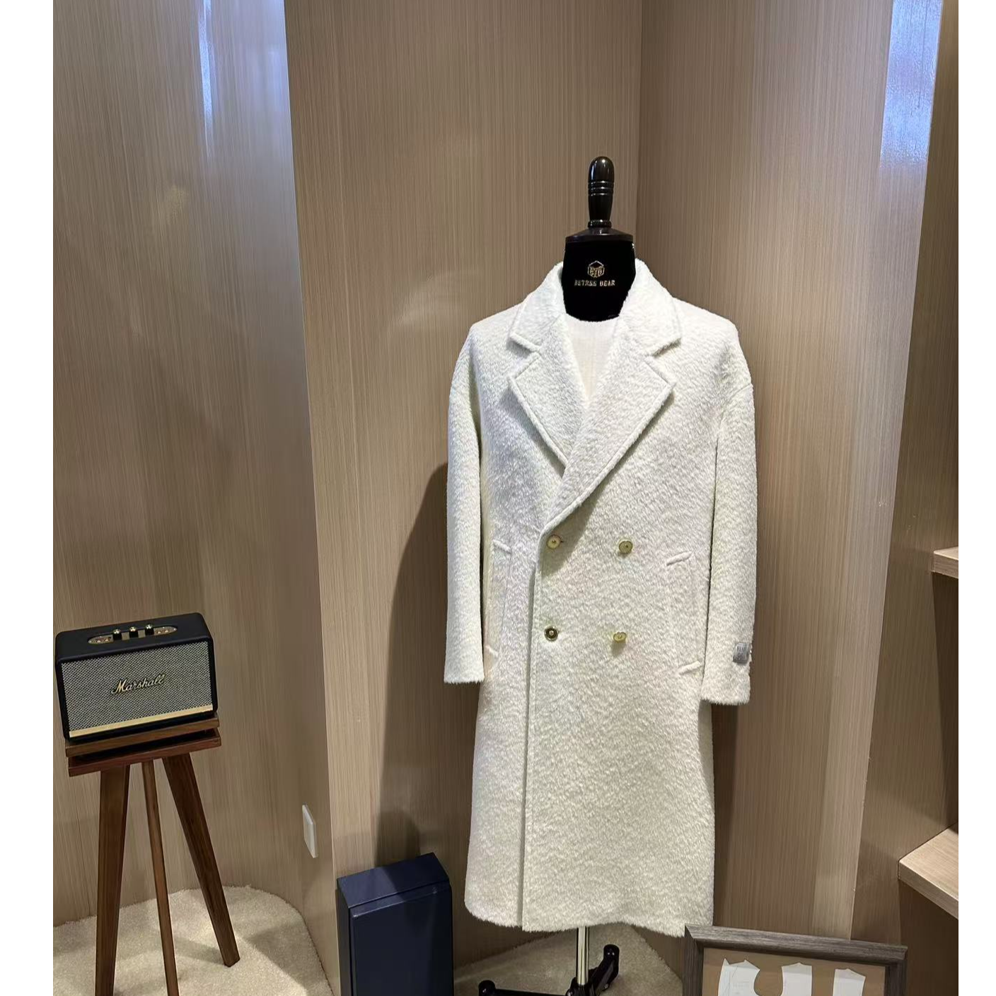 BETREEBEAR“时尚高级感”苏力羊驼毛平驳领双排扣白色秋冬男士大衣
