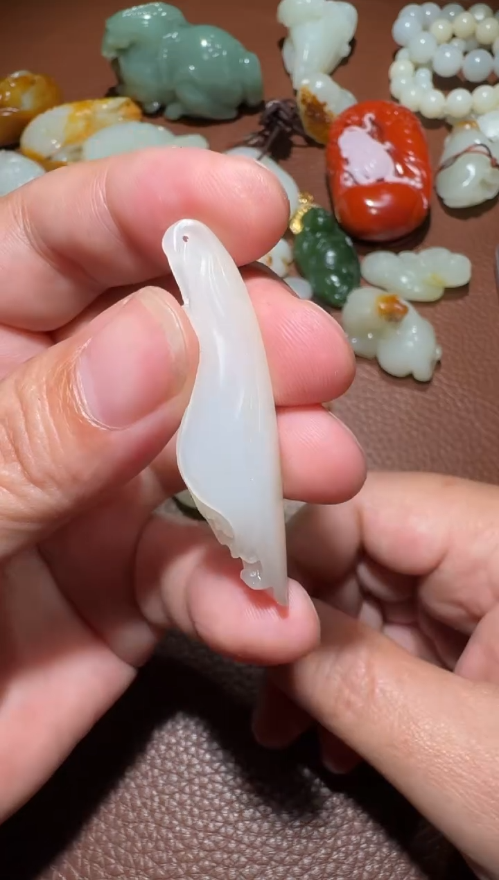 未镶嵌和田玉挂件和田玉