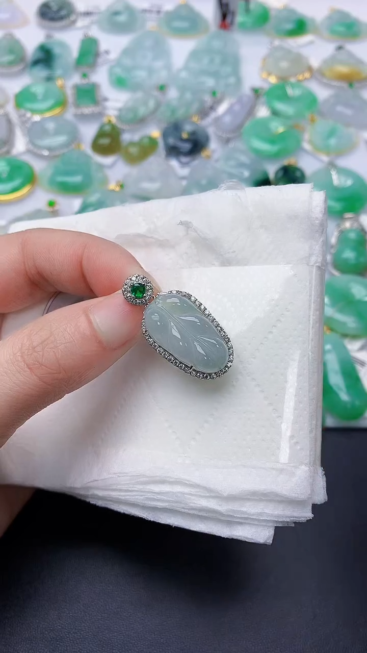 颈饰银S925镶嵌翡翠天然缅甸A货百元以上9元证书费自理