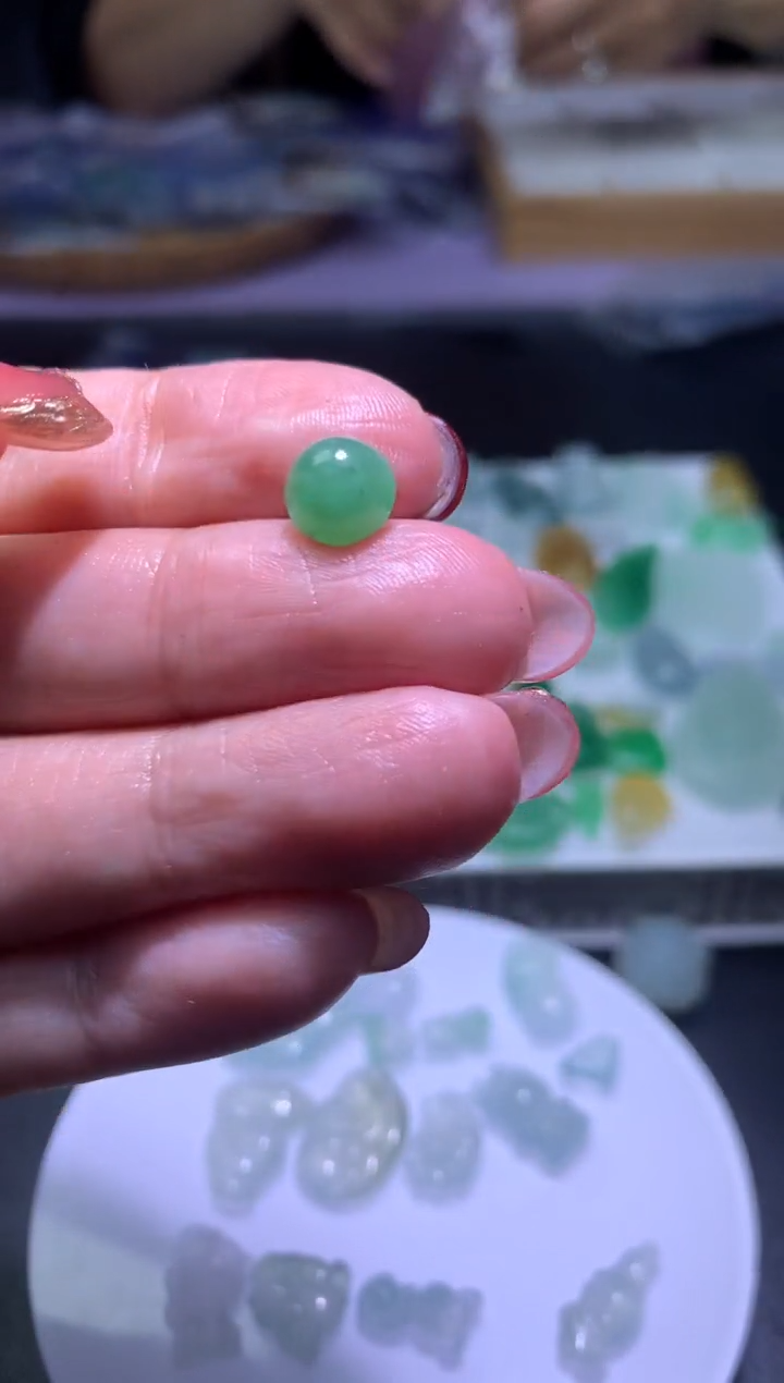 【闪购商品】定制翡翠未镶嵌毛货