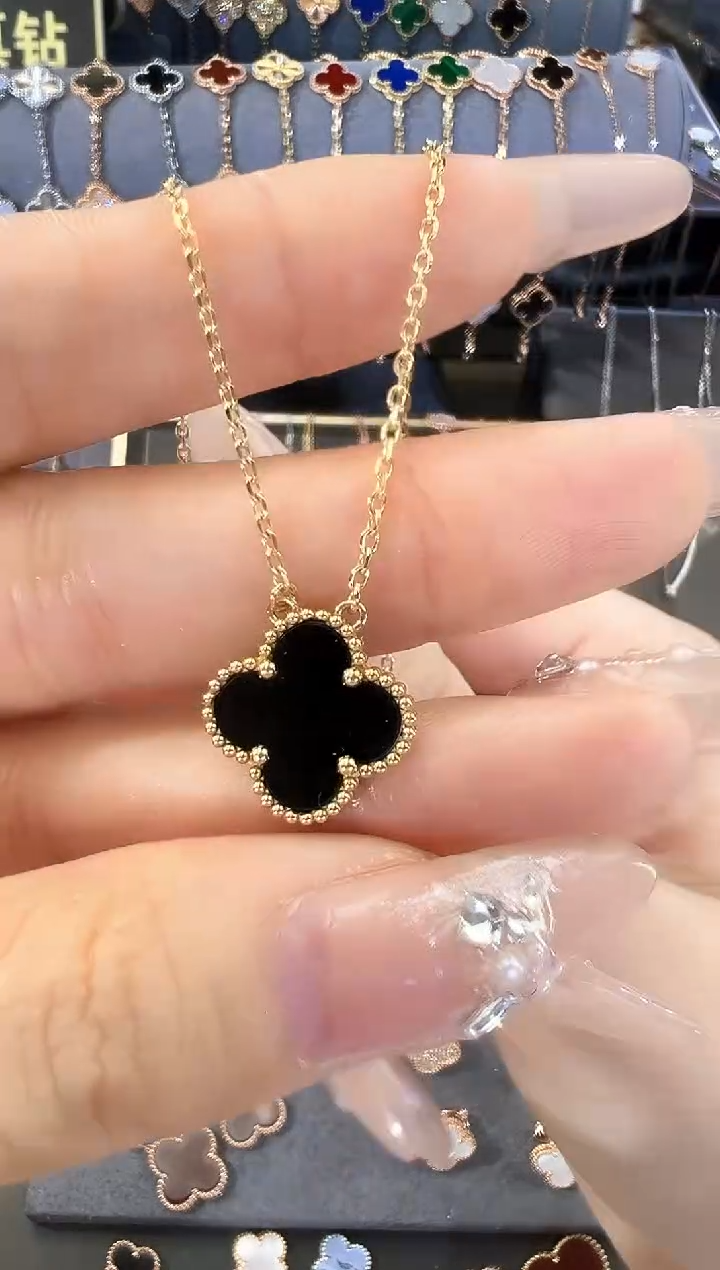 【闪购商品】玛瑙/玉髓颈饰18K金镶嵌K黄项链