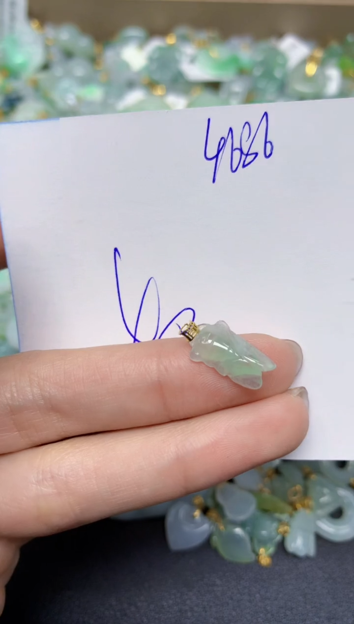 【闪购商品】翡翠颈饰18K金镶嵌天然翡翠A货