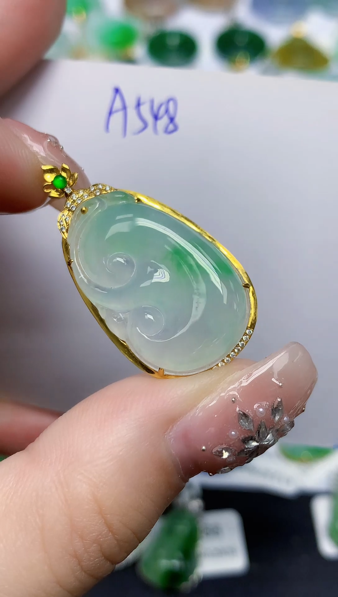 颈饰18K金镶嵌翡翠天然缅甸翡翠A货翡翠百元以上9元证书费自理