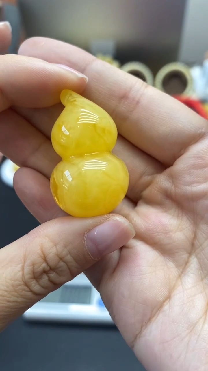 琥珀未镶嵌珠宝奇石2531