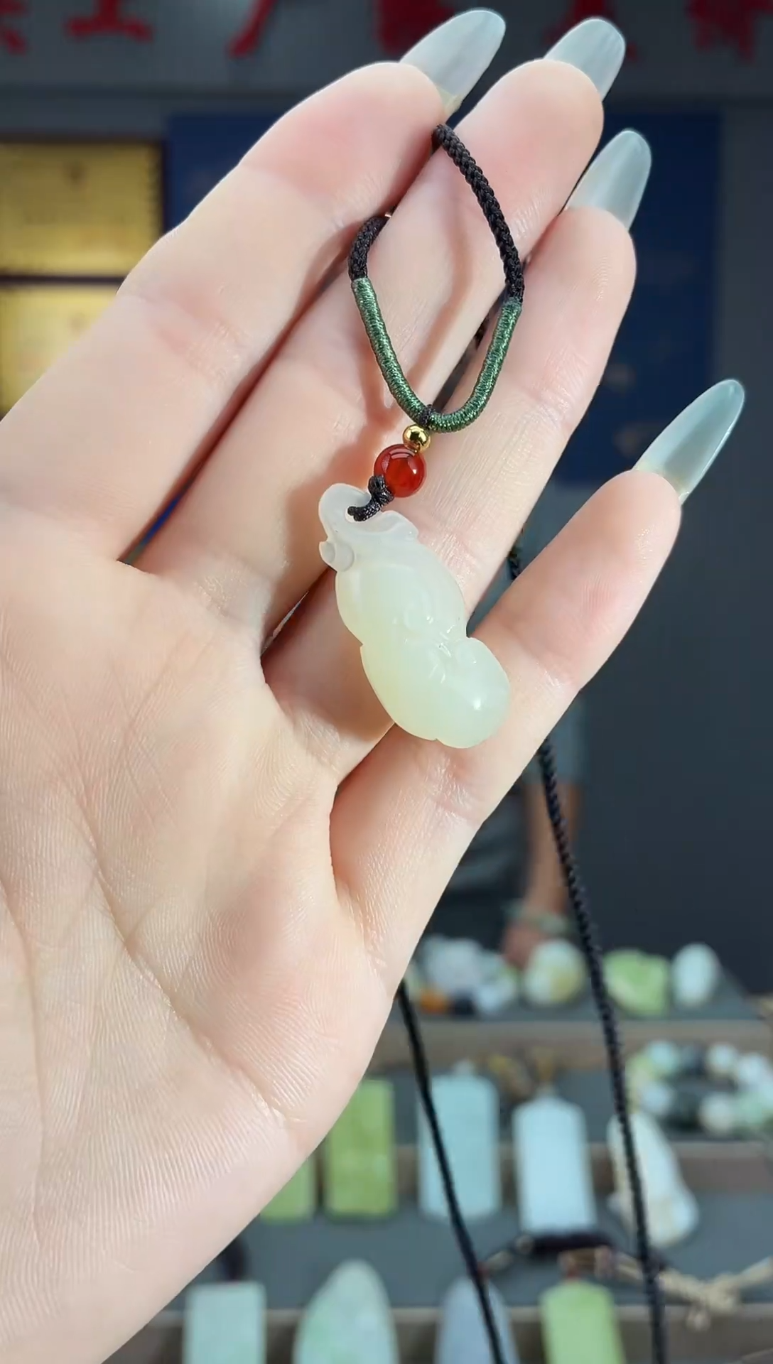 颈饰未镶嵌和田玉1