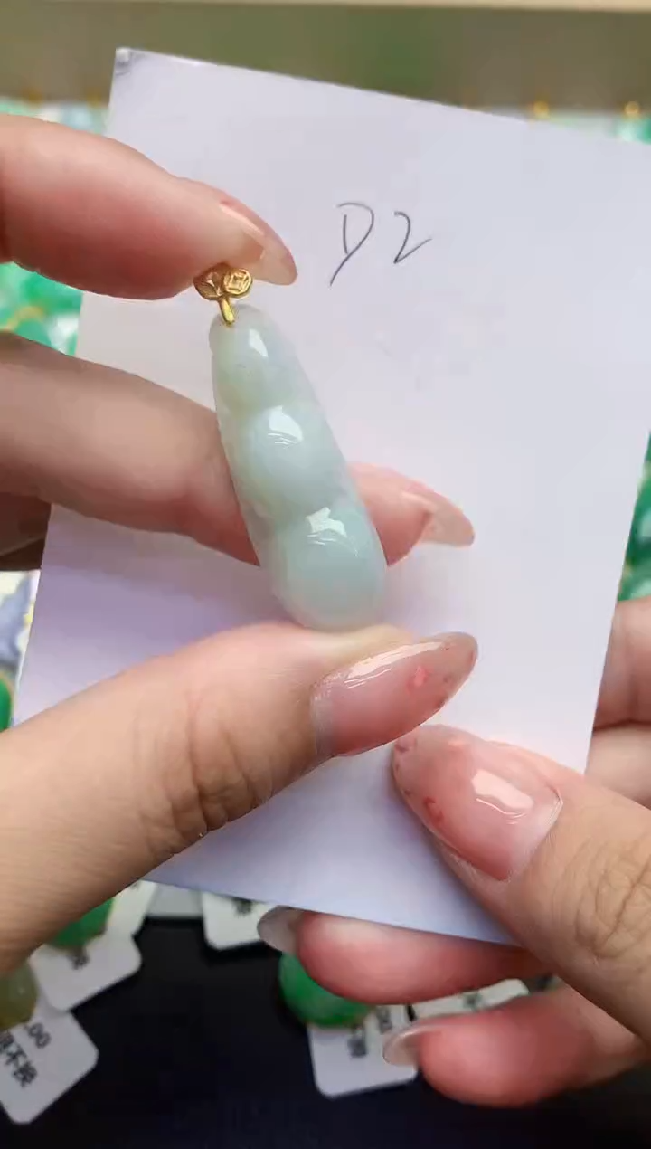 翡翠未镶嵌颈饰天然翡翠缅甸A货