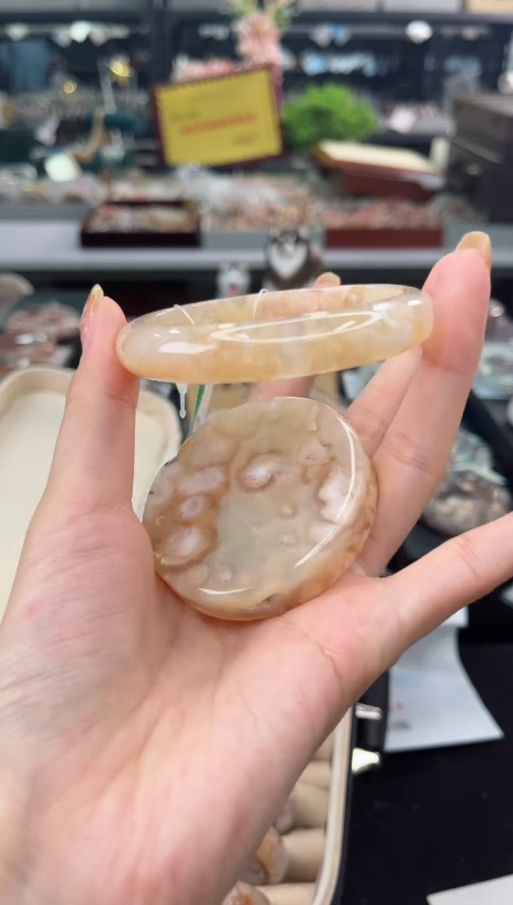 【闪购商品】石英质玉手镯未镶嵌58圈口（赠品镯心）3507524