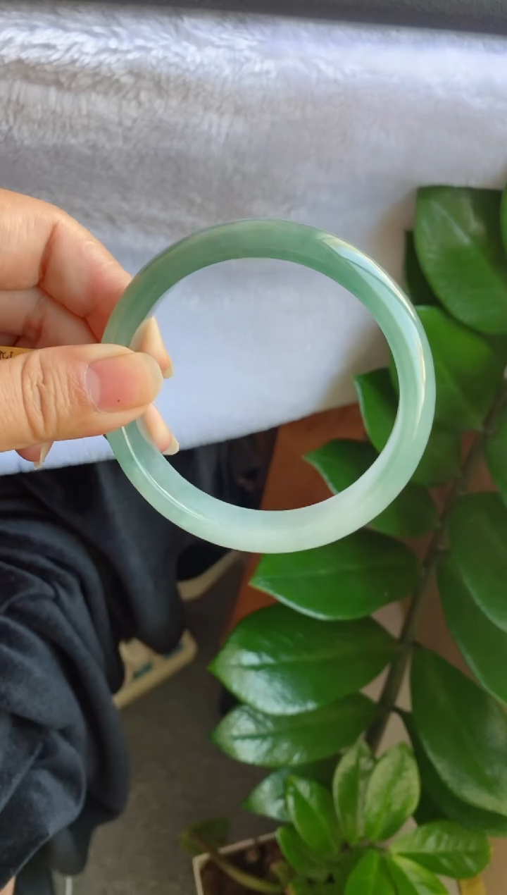 【闪购商品】翡翠手镯未镶嵌（冰透半山水）10号